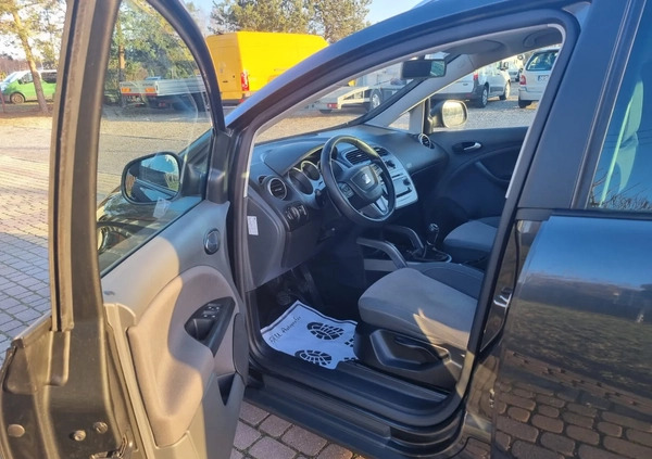 Seat Altea XL cena 18900 przebieg: 221000, rok produkcji 2010 z Góra Kalwaria małe 121